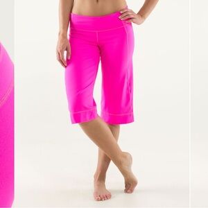 Lululemon Clam Digger II
Raspberry Glo Light